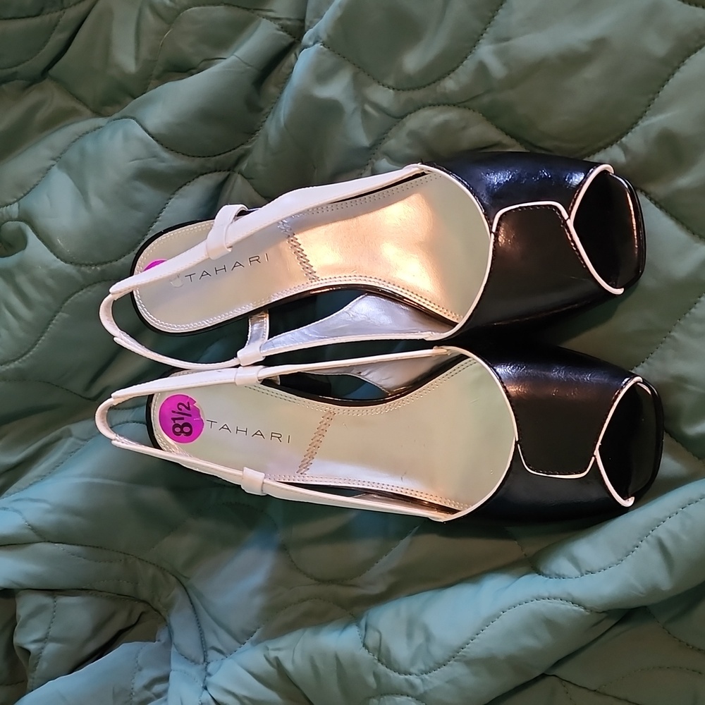 Tahari Bevan 1 Slingback Size 8.5